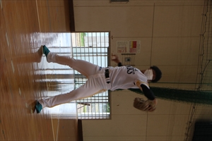 学校を訪問する選手の写真4