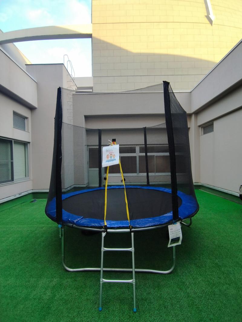 トランポリン トランポリン
