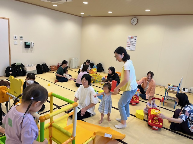 おもちゃで遊ぶ様子② おもちゃで遊ぶ様子②